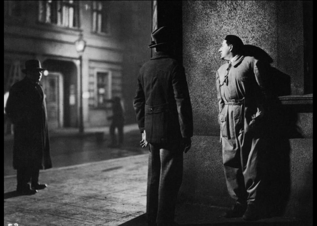 #25. M (1931)